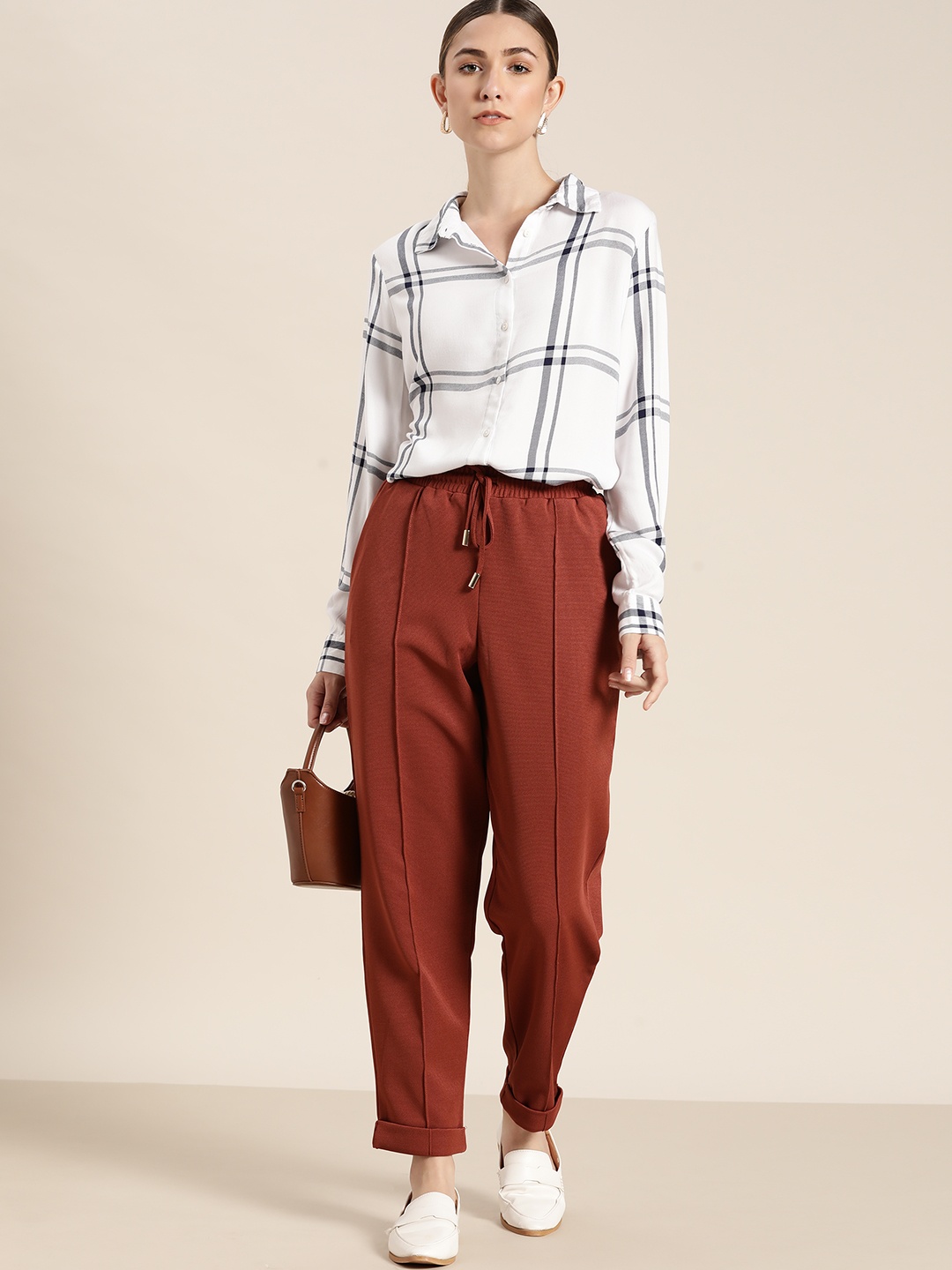 

her by invictus Women White & Navy Blue Windowpane Checked Casual Shirt