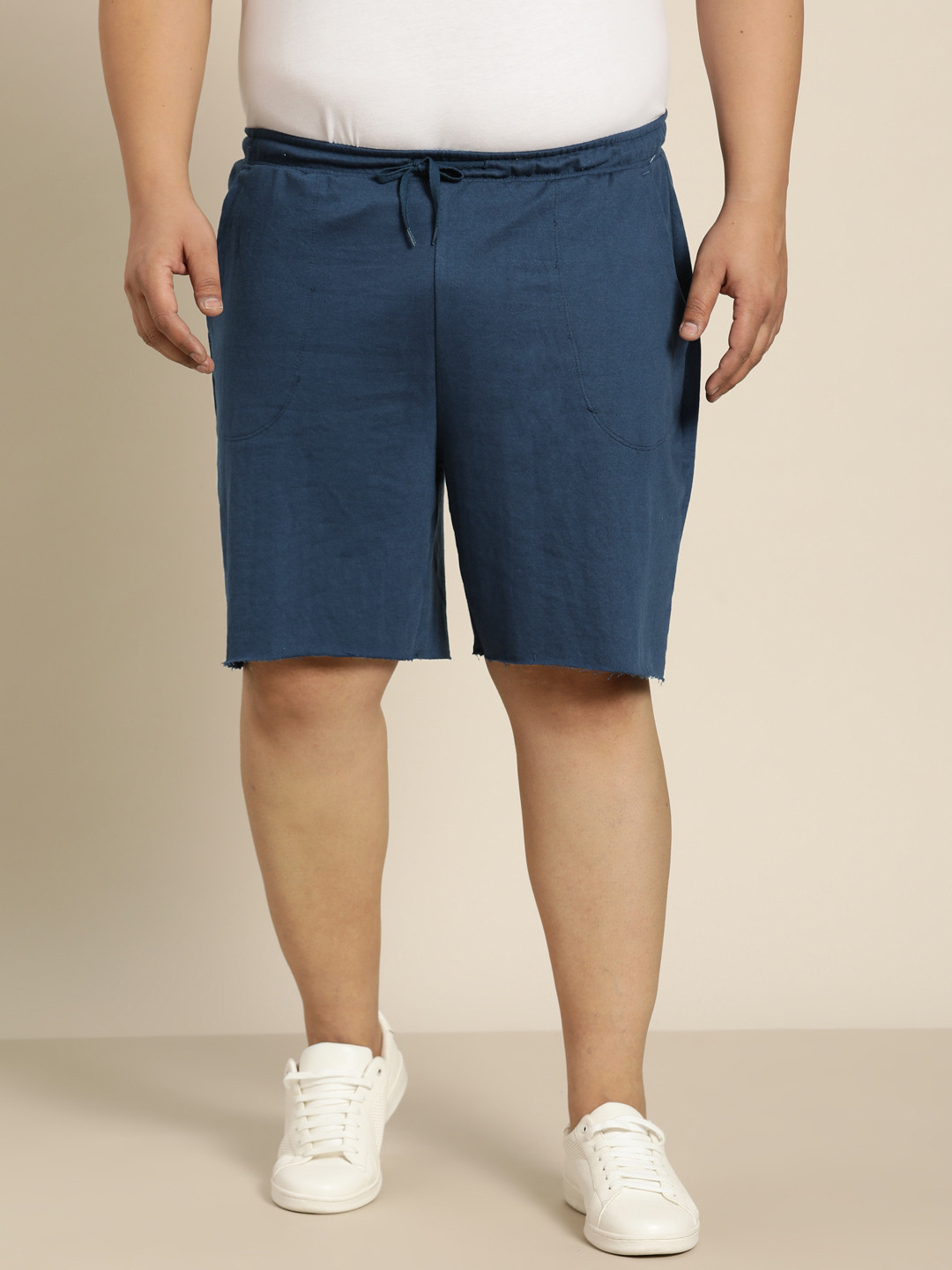 

Sztori Men Plus Size Navy Blue Solid Shorts with Raw Hem