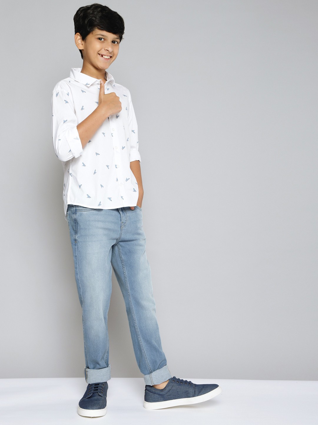 

M&H Juniors Boys Blue Light Fade Stretchable Jeans