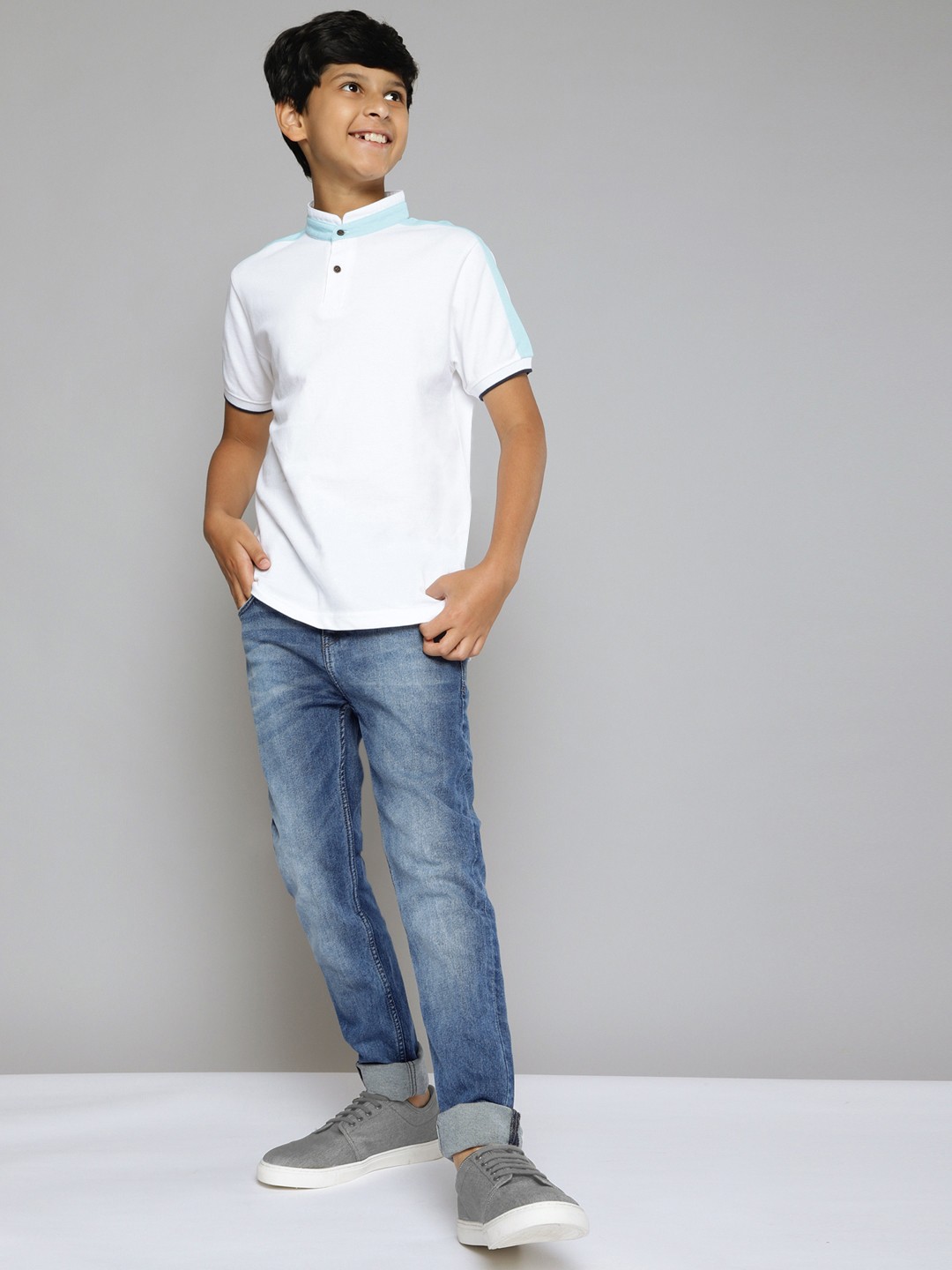 

M&H Juniors Boys Blue Regular Fit Clean Look Stretchable Jeans