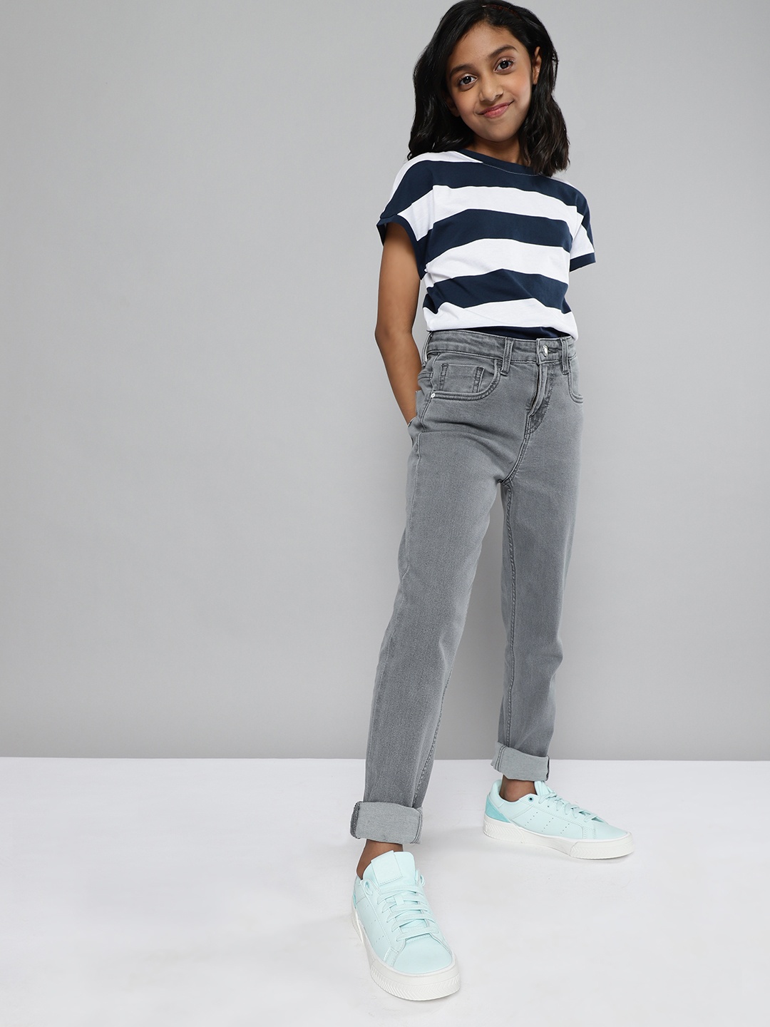 

M&H Juniors Girls Grey Regular Fit Stretchable Jeans