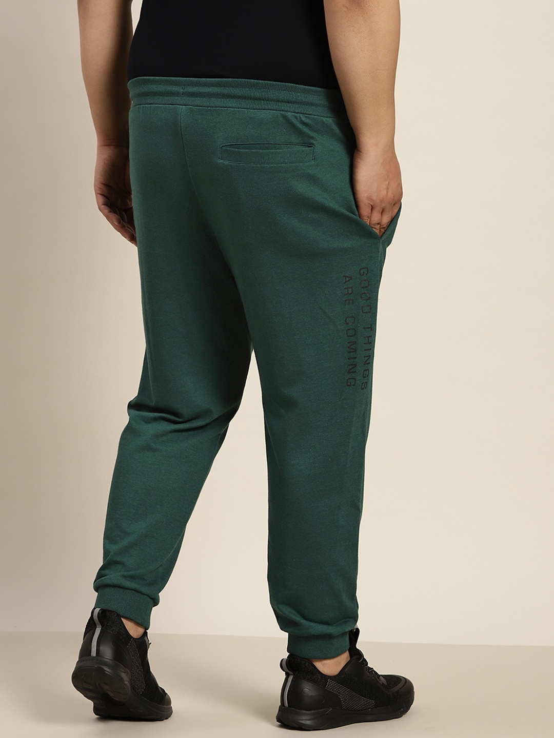 

Sztori Men Plus Size Green Solid Joggers