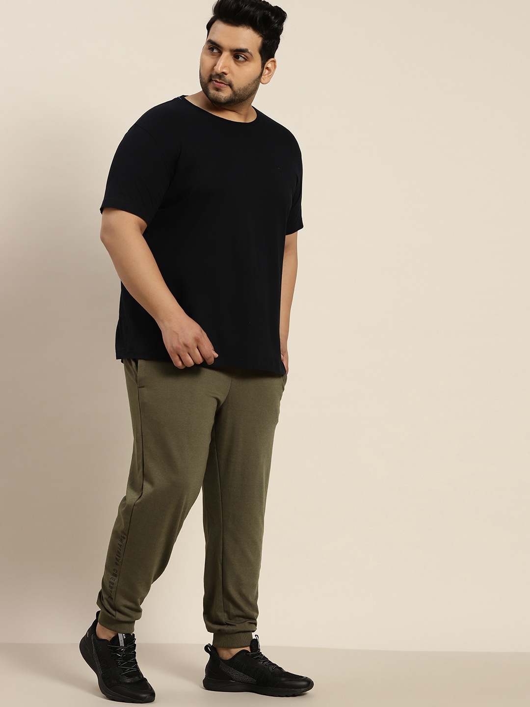 

Sztori Men Plus Size Olive Green Solid Joggers