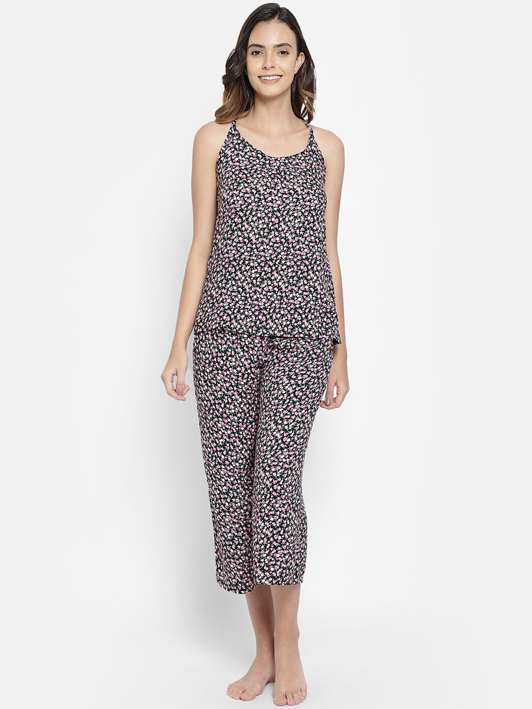 

Clovia Women Black & Fuchsia Floral Printed Night Suit