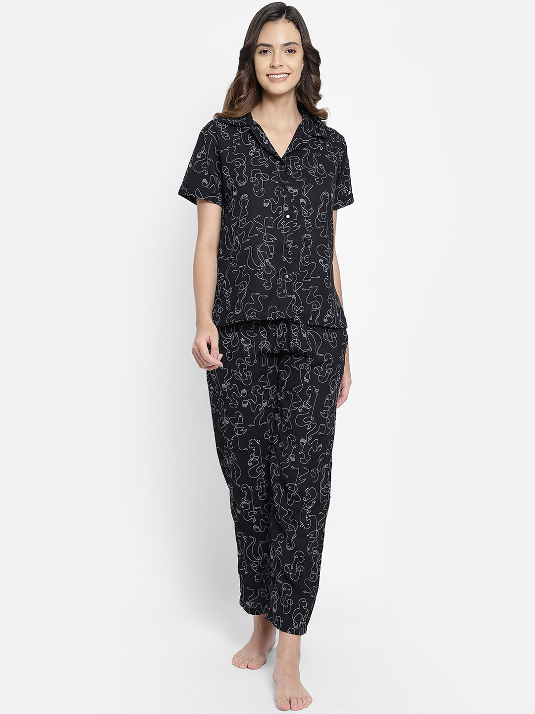

Clovia Women Black & White Printed Night suit