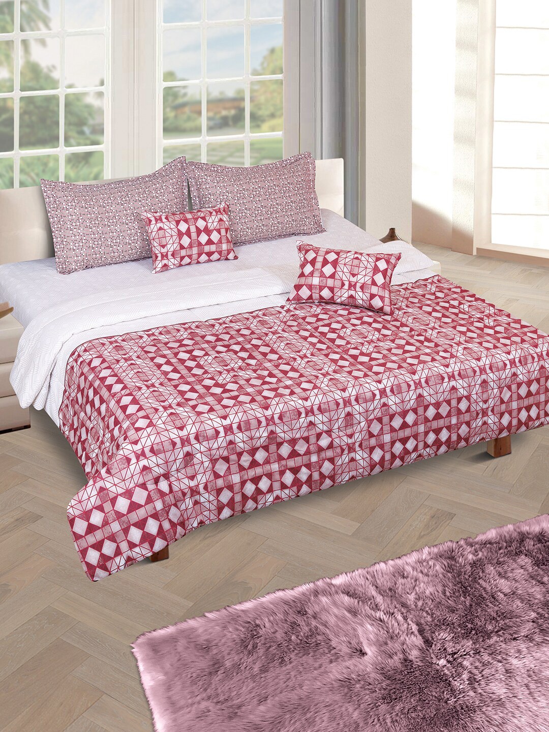

ROMEE Maroon & White Printed Cotton Double King Bedding Set