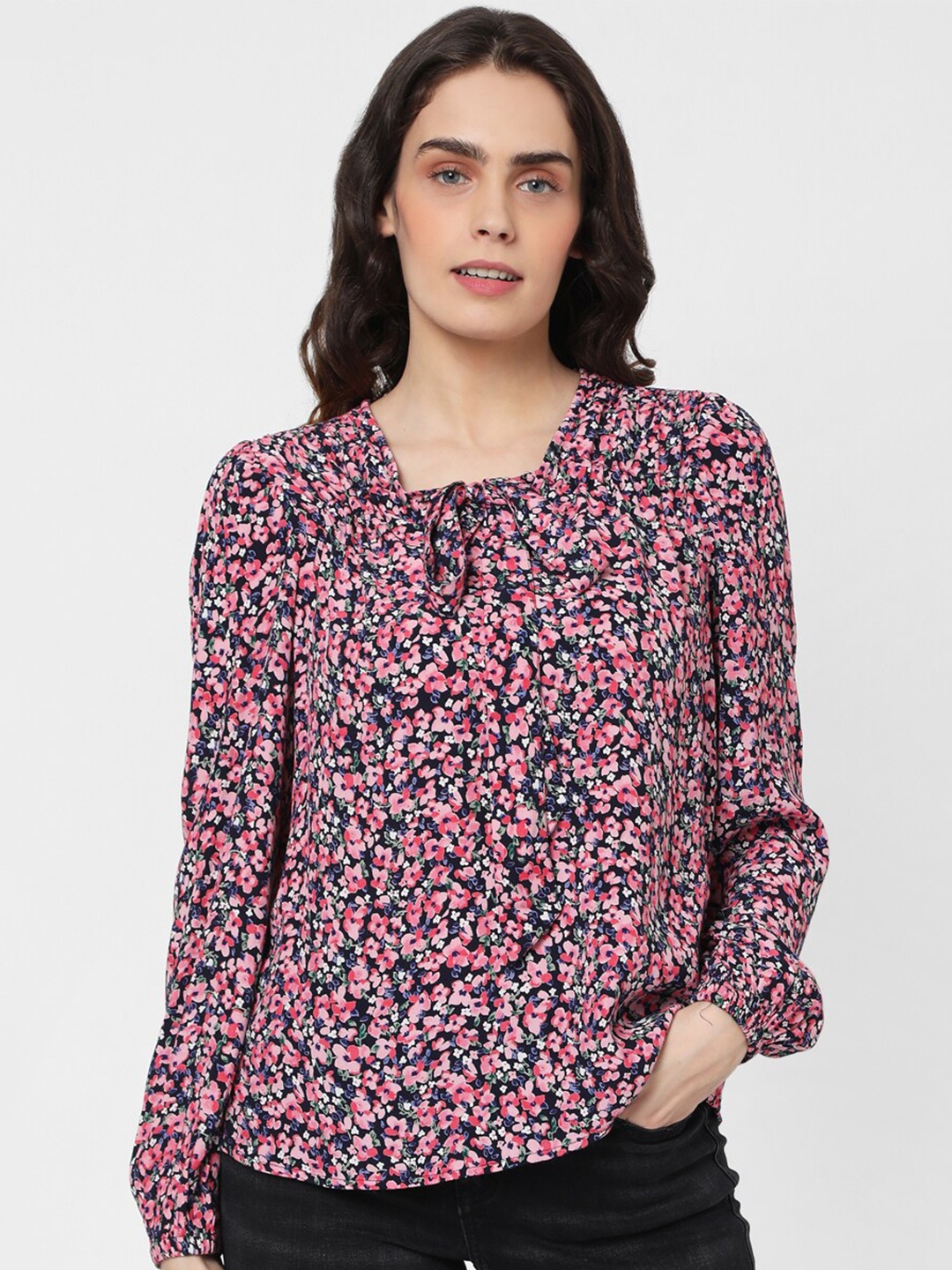 

Vero Moda Women Pink & Black Floral Tie-Up Neck Regular Top