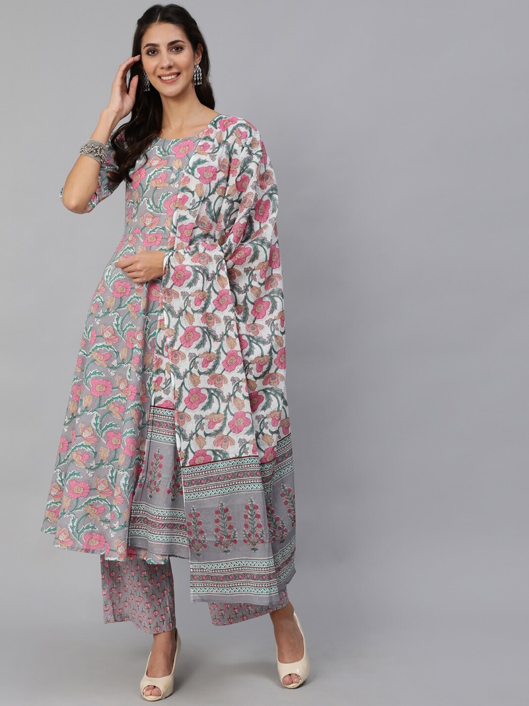 

Nayo Women Grey Floral Printed Pure Cotton Kurta with Palazzos & Dupatta