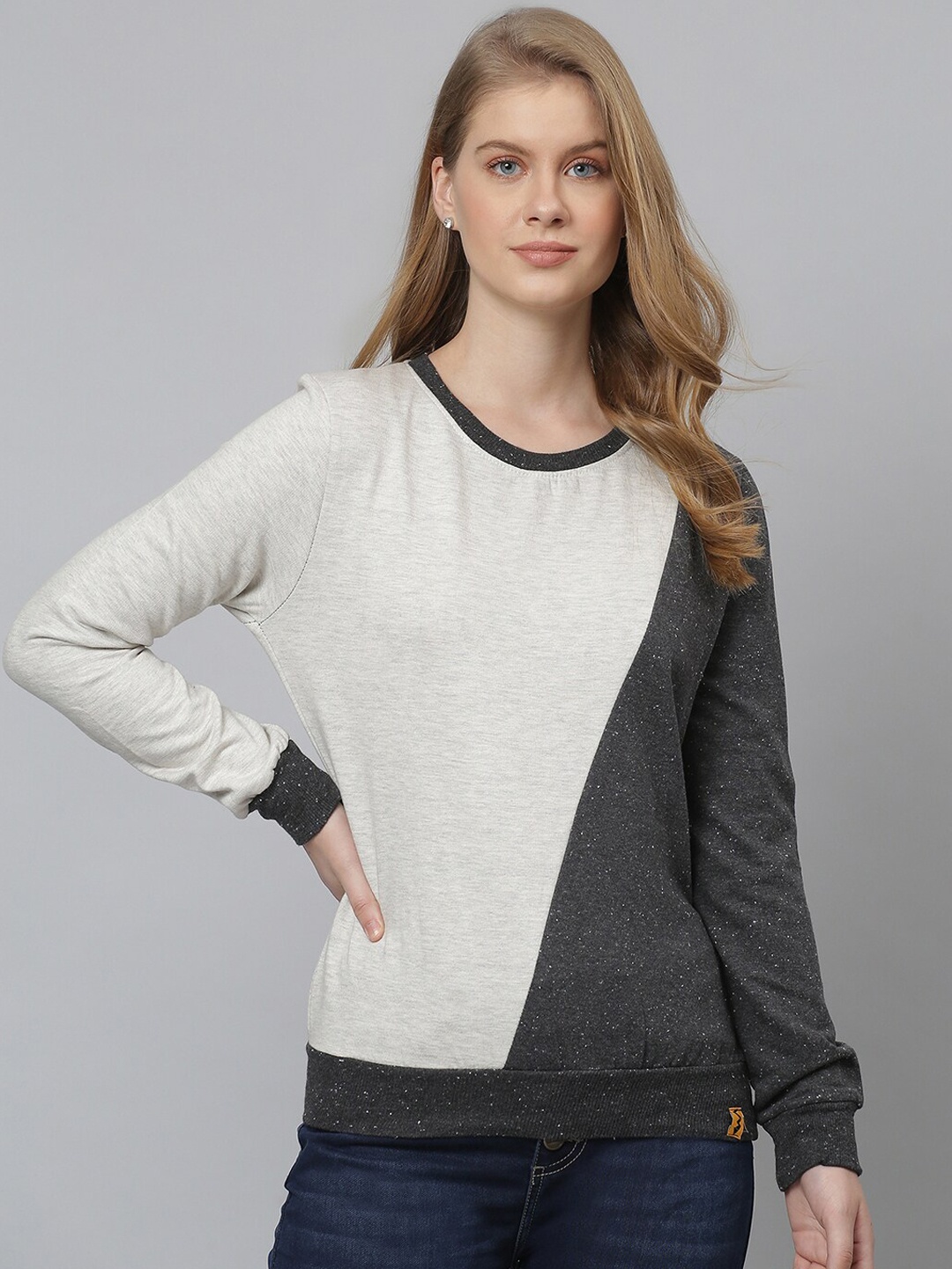

Campus Sutra Women Cream-Coloured and Grey Colourblocked Sweatshirt
