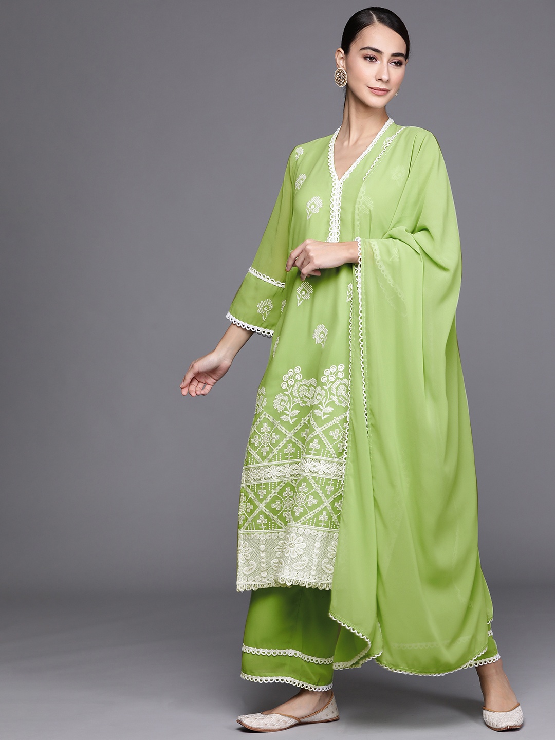 

Libas Women Green & White Floral Embroidered Kurta with Palazzos & Dupatta