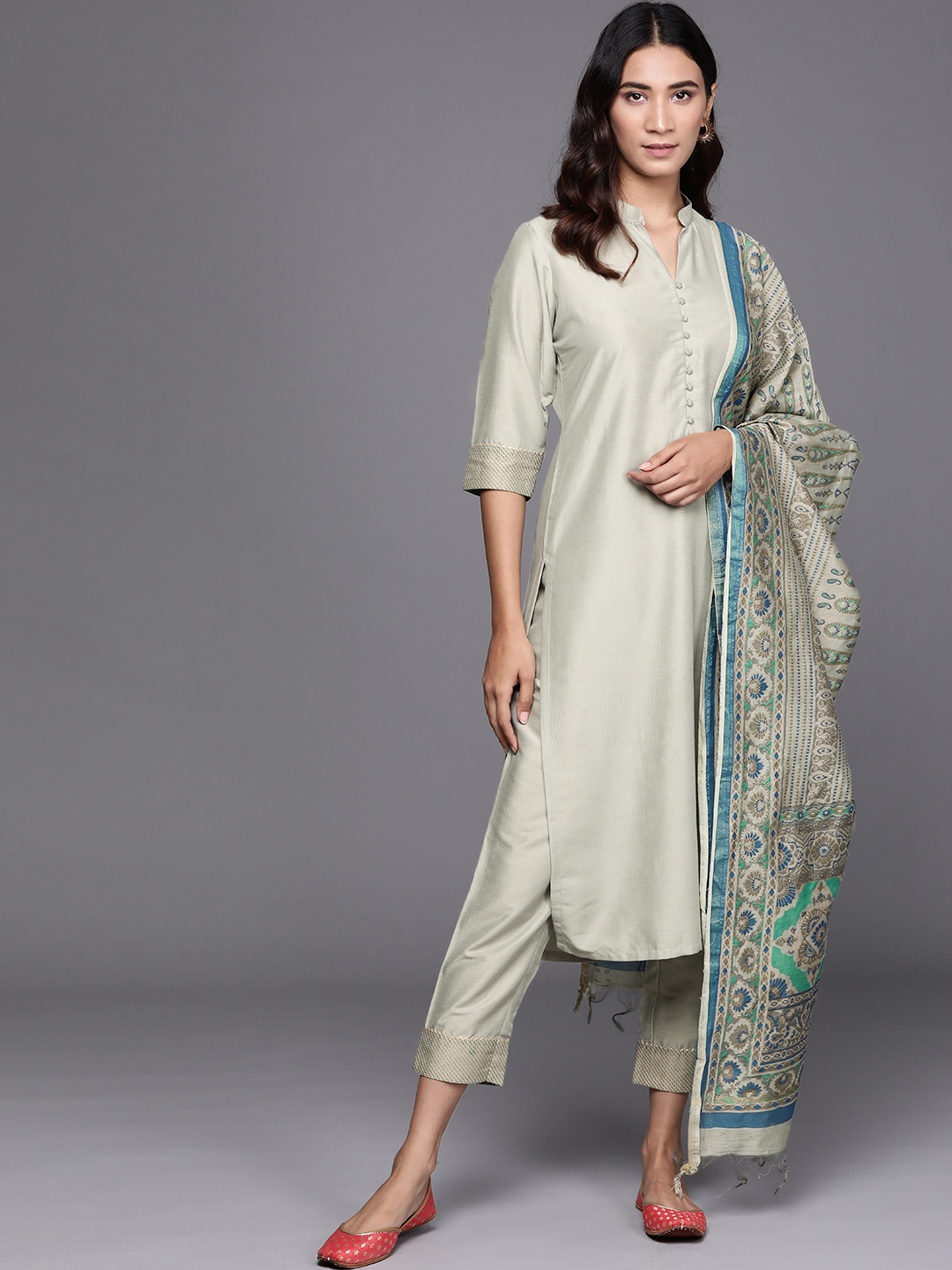 

Libas Women Grey Solid Kurta with Trousers & Printed Dupatta