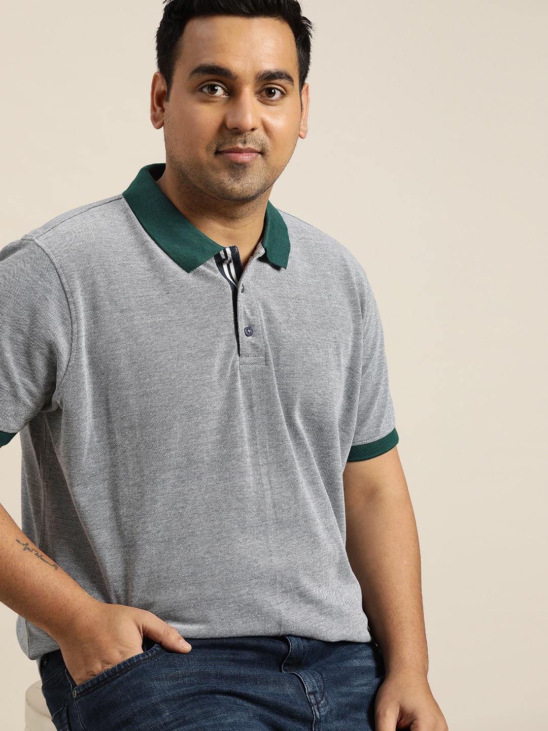 

Sztori Men Plus Size Grey Solid Pure Cotton Polo Collar T-shirt