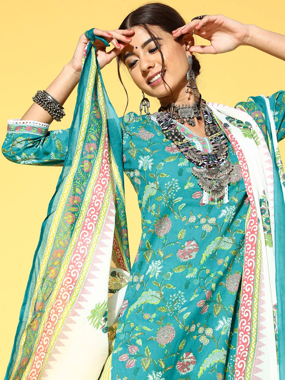 

Indo Era Floral Cotton Blend Romantic Florals Kurta Set, Turquoise blue