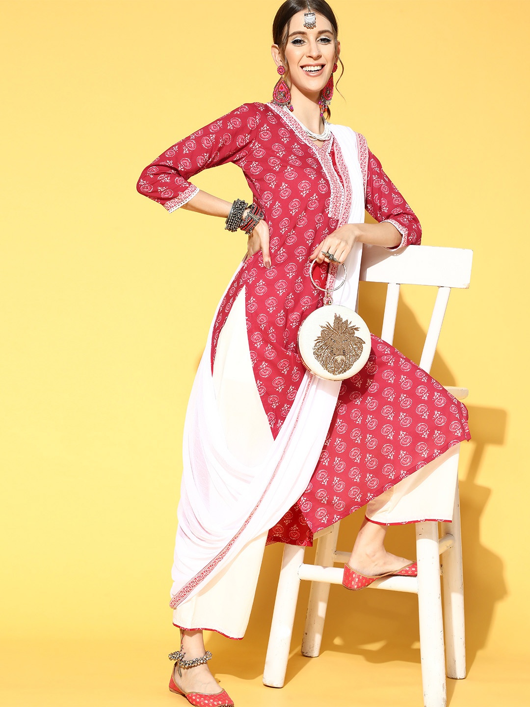

Indo Era Women Red Floral Printed Regular Kurta with Palazzos & With Dupatta