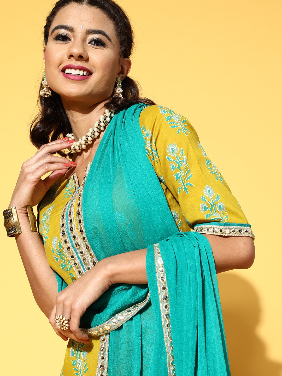 

Indo Era Printed Cotton Blend Kurta Set, Mustard