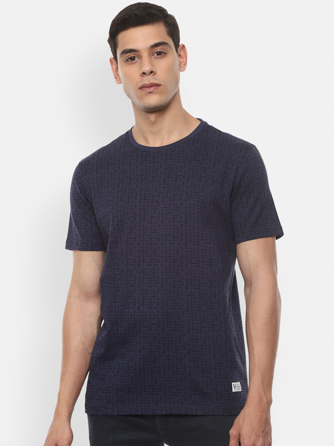 

VAN HEUSEN DENIM LABS Men Navy Blue Black Printed Cotton Pure Cotton T-shirt