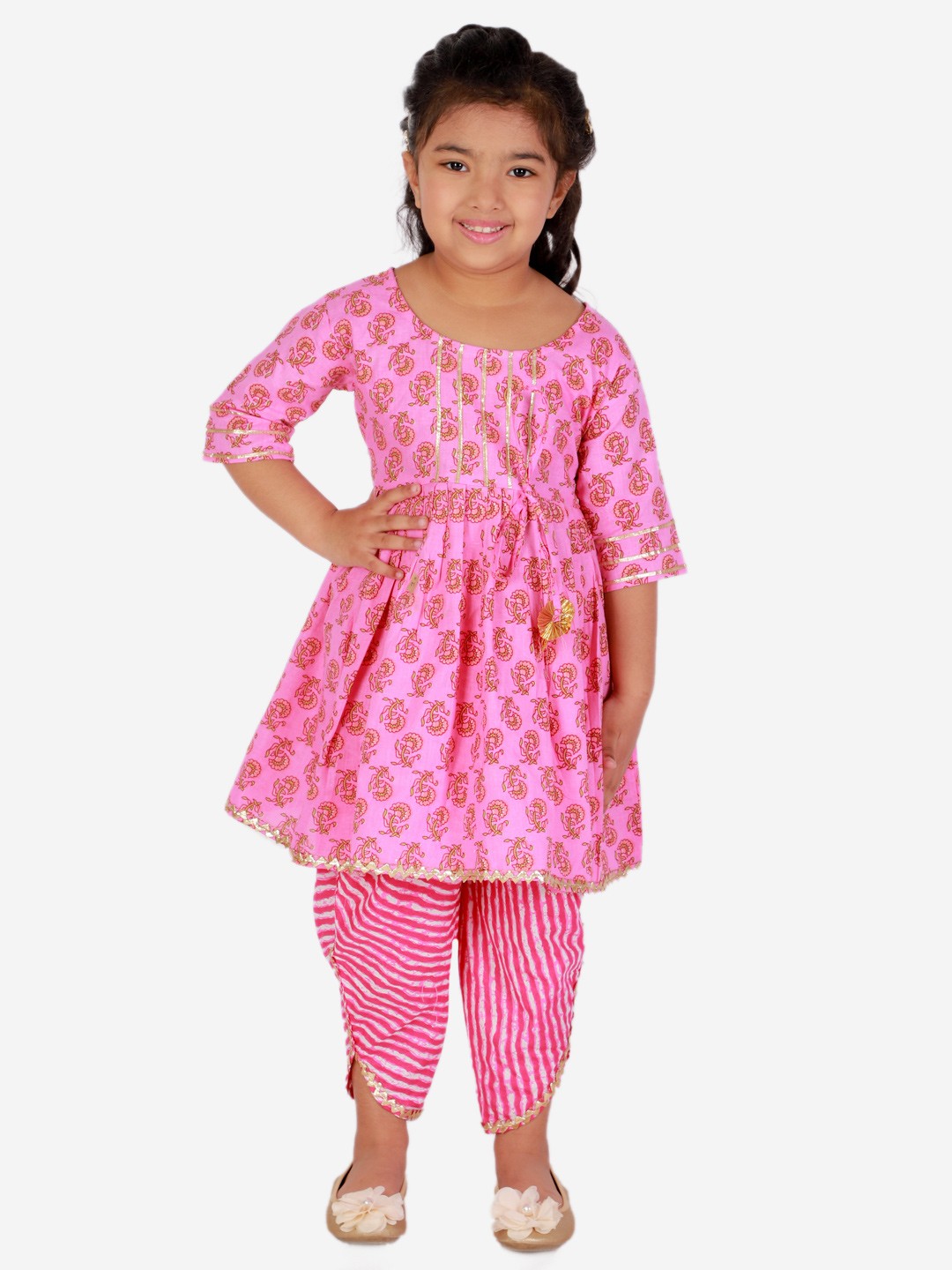 

Superminis Girls Pink & Orange Floral Printed Pure Cotton Kurti Salwar