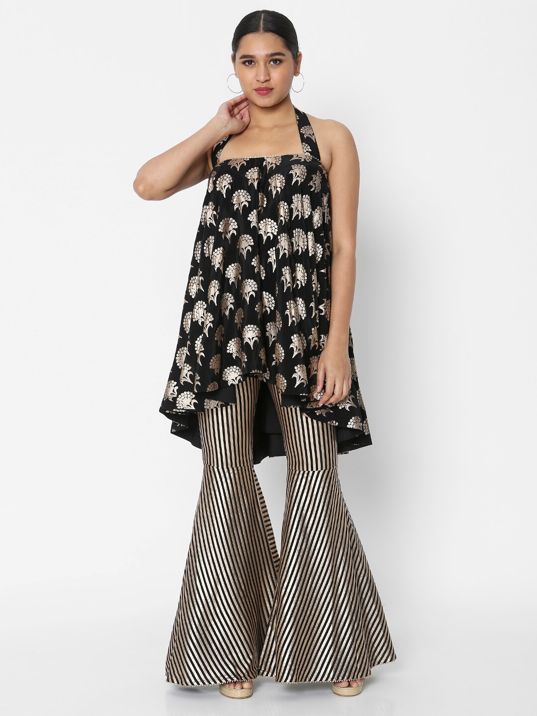 

Masaba Women Black & Gold-Toned Embellished Tunic with Garara