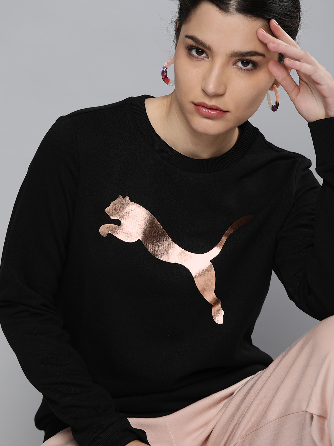 

Puma Women Black Logo Printed Sweatshirt