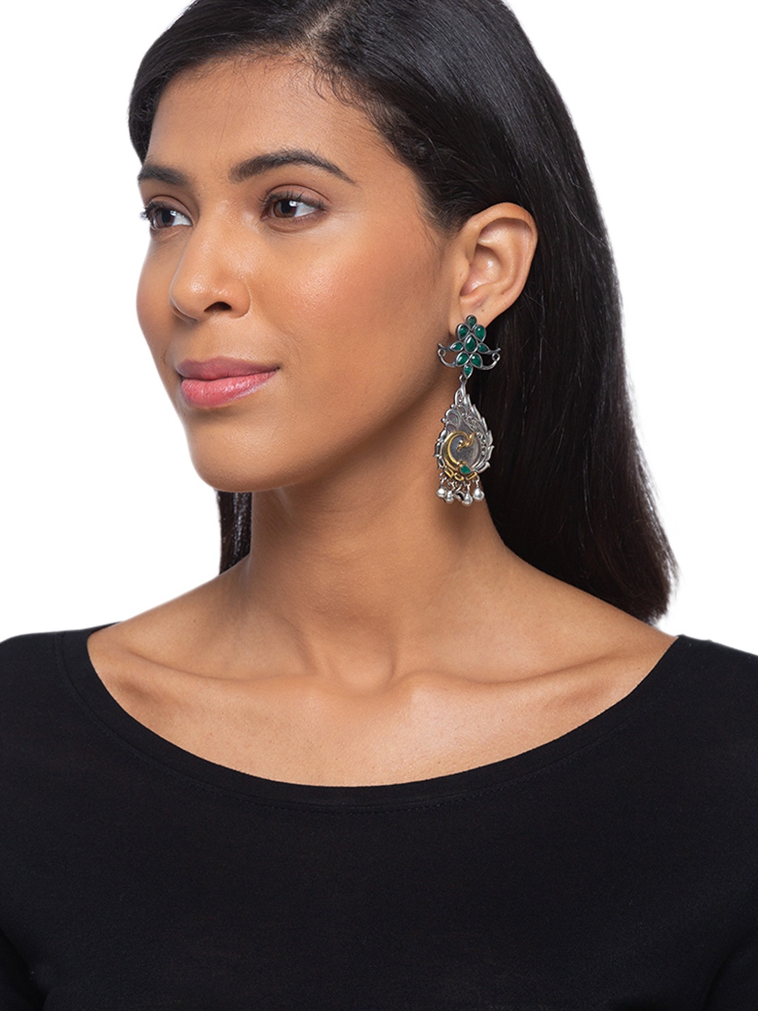 

Digital Dress Room Green & Silver-Toned Peacock Shaped Drop Earrings