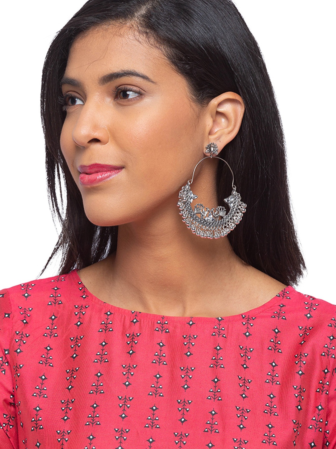 

Digital Dress Room White & Silver-Toned Peacock Shaped Drop Earrings