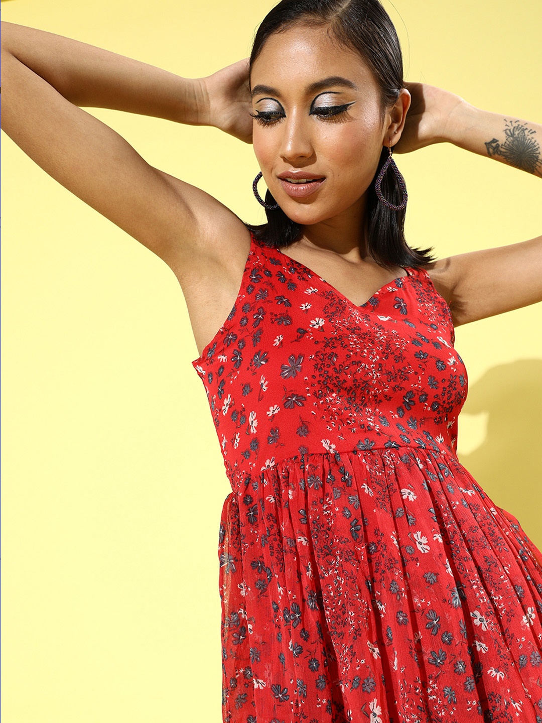 

Sera Women Gorgeous Red Floral Dress