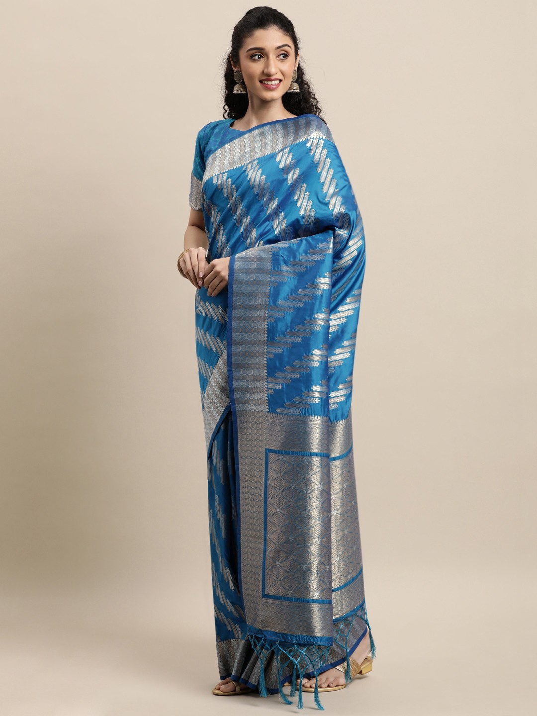 

Mitera Blue & Gold-Toned Ethnic Motifs Zari Kanjeevaram Saree
