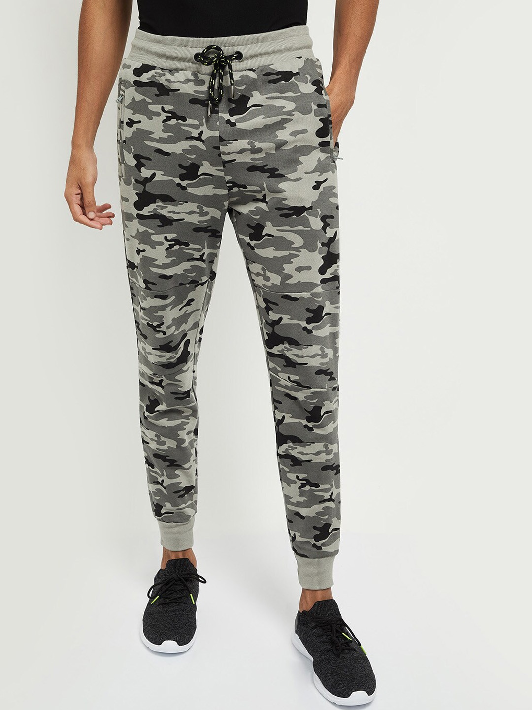 

max Men Black & Grey Camouflage Printed Joggers