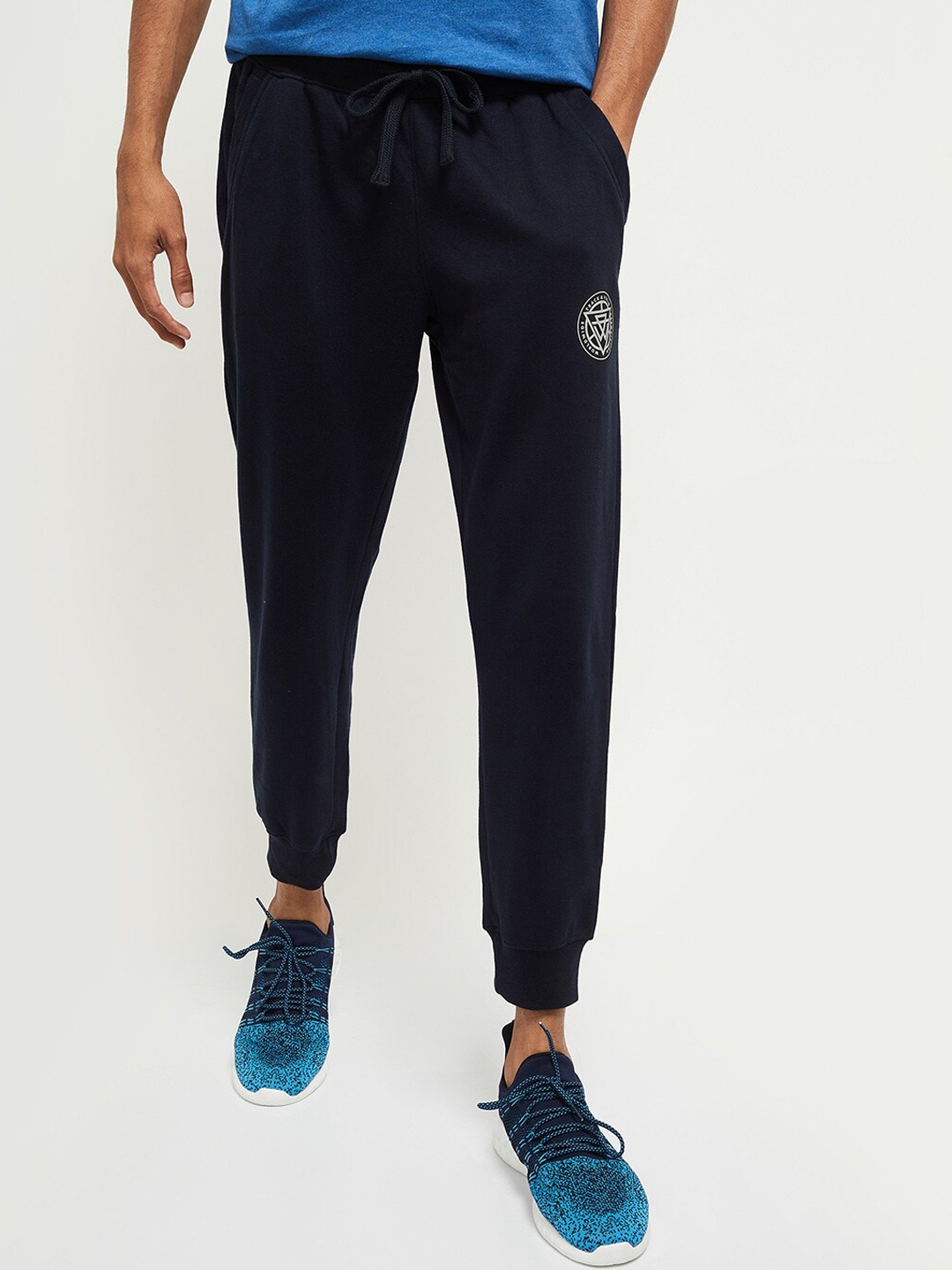 

max Men Blue Solid Joggers, Navy blue