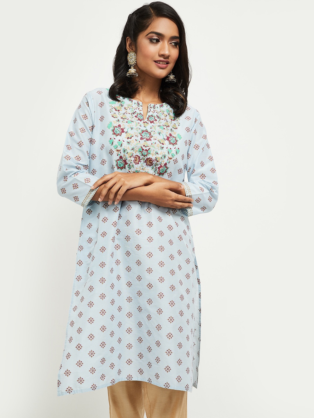 

max Women Blue & Red Floral Printed Kurta