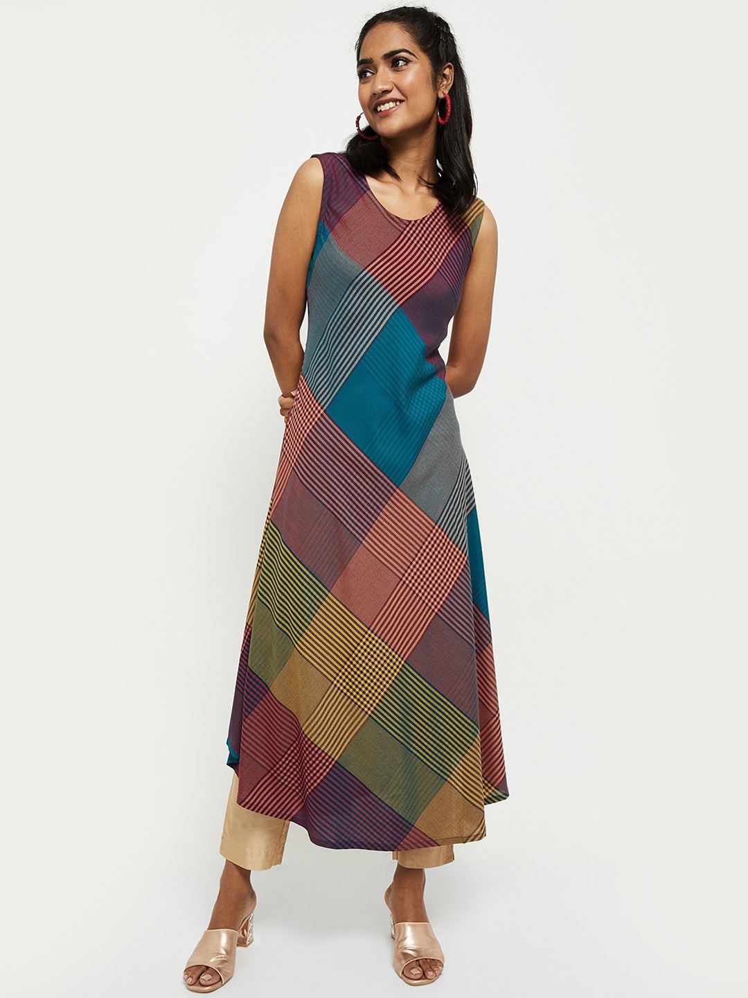 

max Women Teal & Brown Checked Kurta