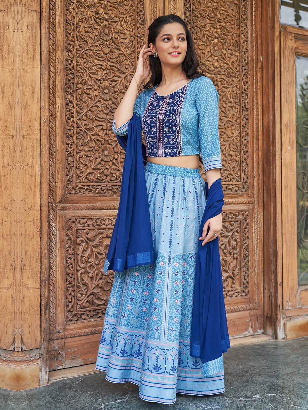 

AURELIA Women Blue & Peach-Coloured Printed Lehenga Choli With Dupatta