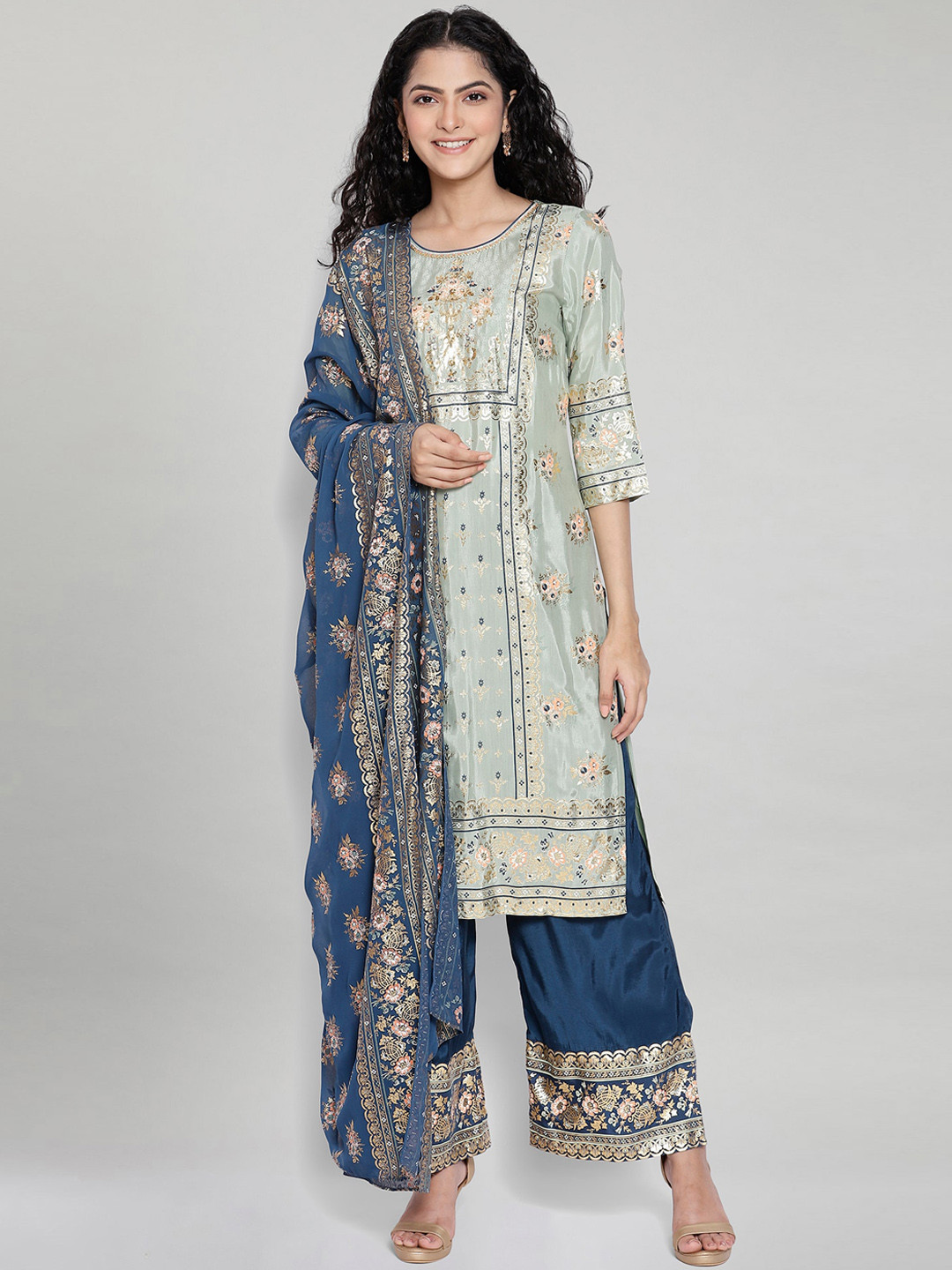 

AURELIA Women Green Floral Printed Kurta with Palazzos & With Dupatta