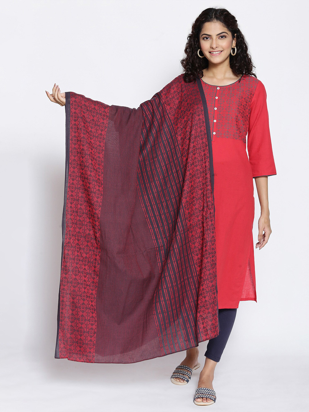 

AURELIA Red & Black Printed Pure Cotton Dupatta