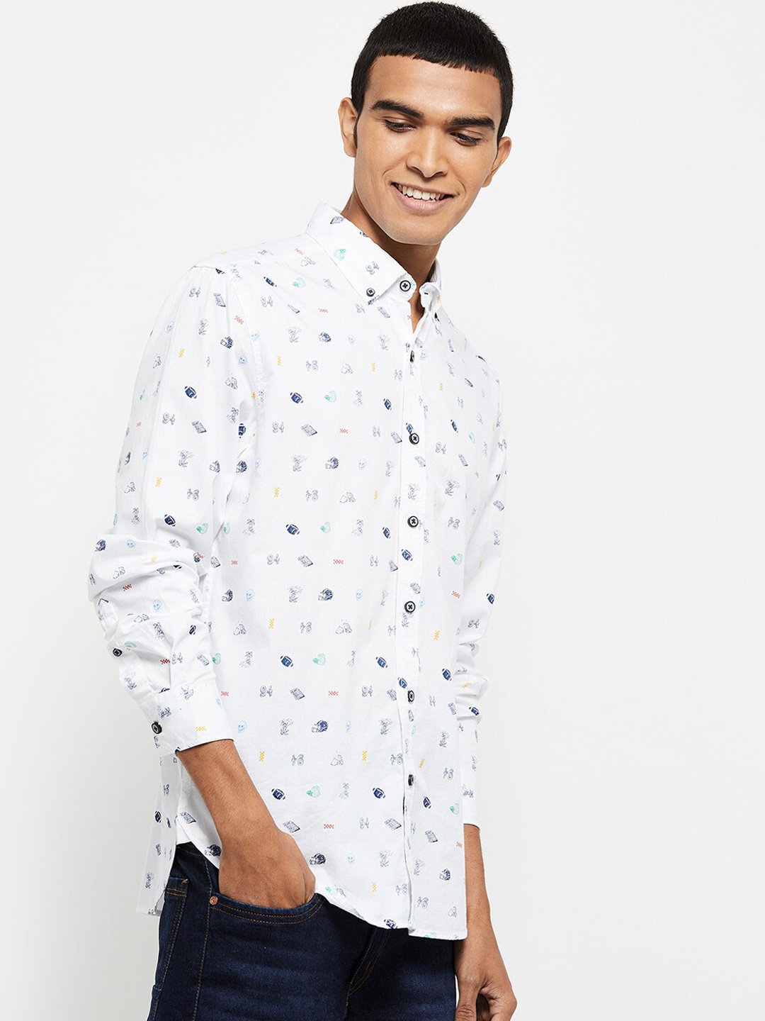 

max Men White & Blue Opaque Conversational Printed Cotton Casual Shirt