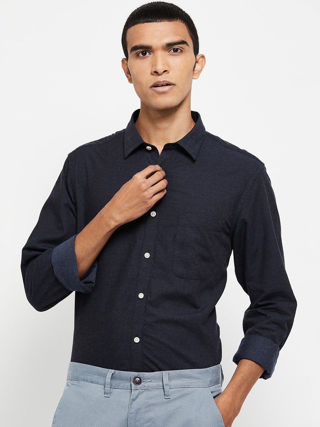 

max Men Navy Blue Opaque Casual Shirt