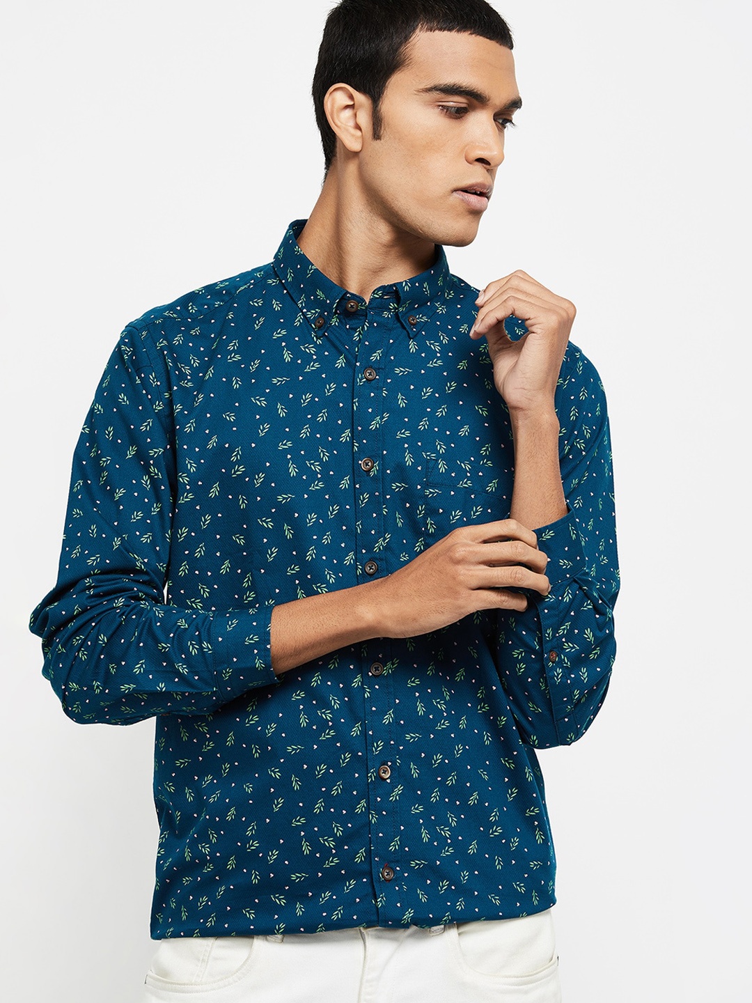 

max Men Blue & Green Opaque Floral Printed Cotton Casual Shirt