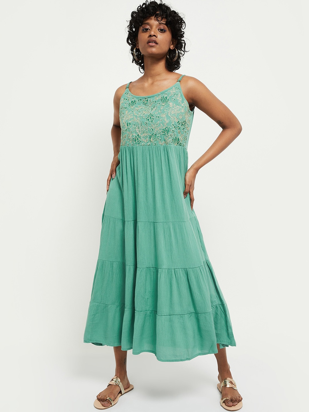 

max Green Floral Tiered Midi Dress