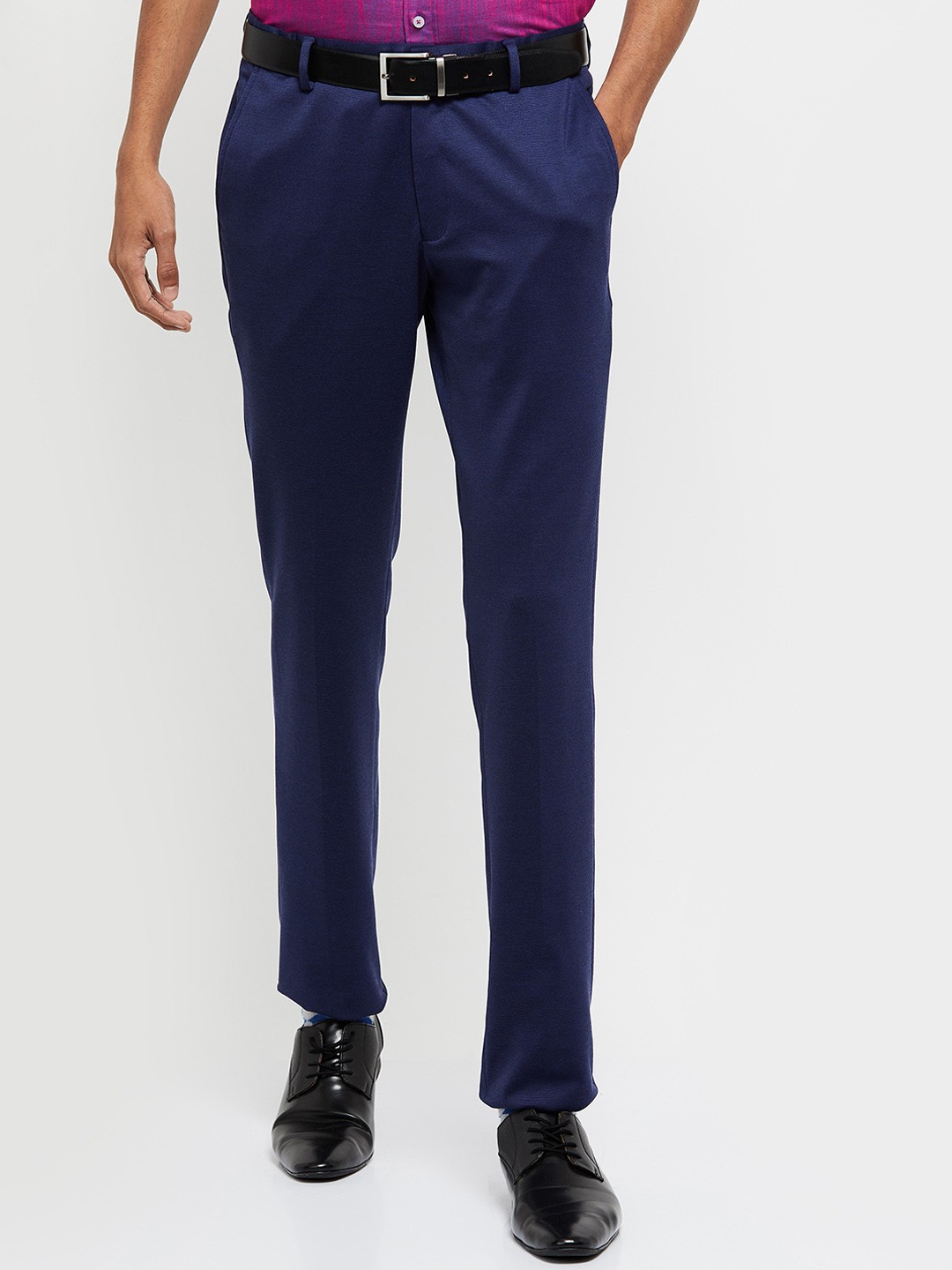 

max Men Blue Solid Mid-Rise Formal Trousers
