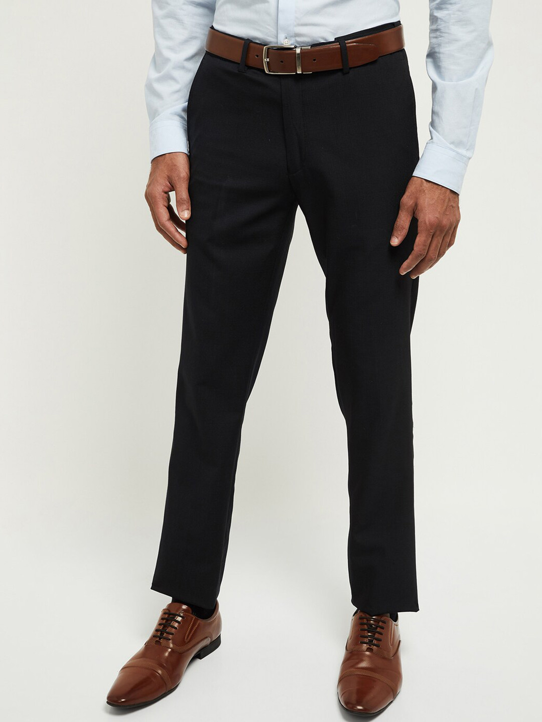 

max Men Black Solid Mid-Rise Formal Trousers