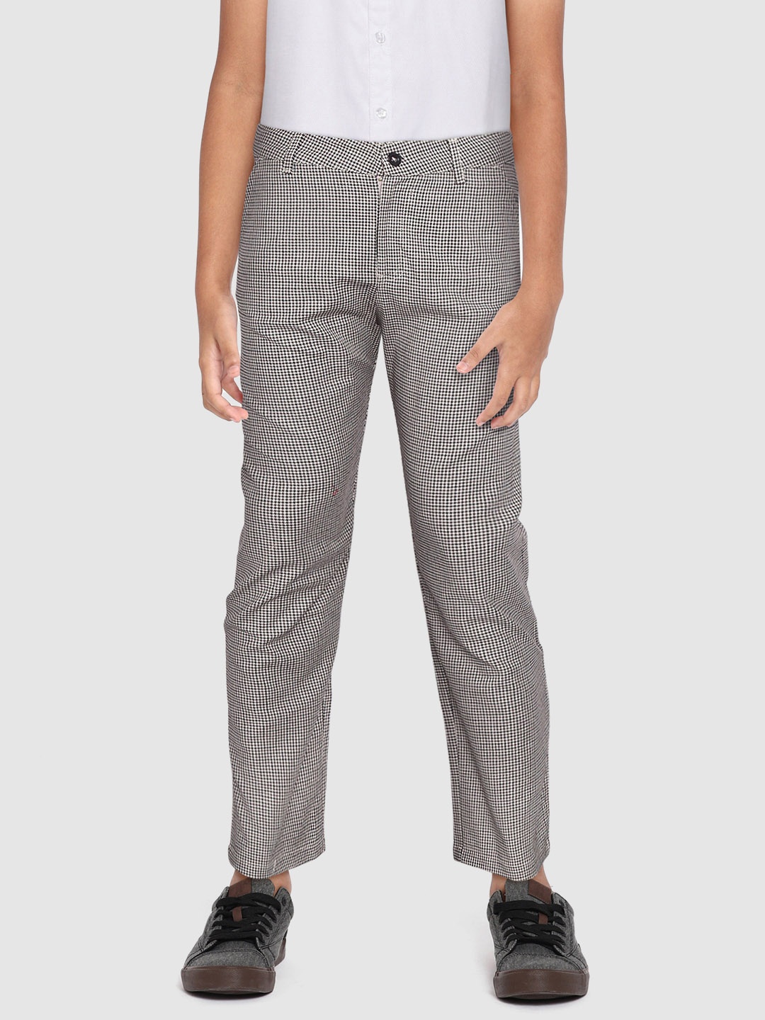 

YK Boys White & Black Cotton Herringbone Patterned Regular Trousers