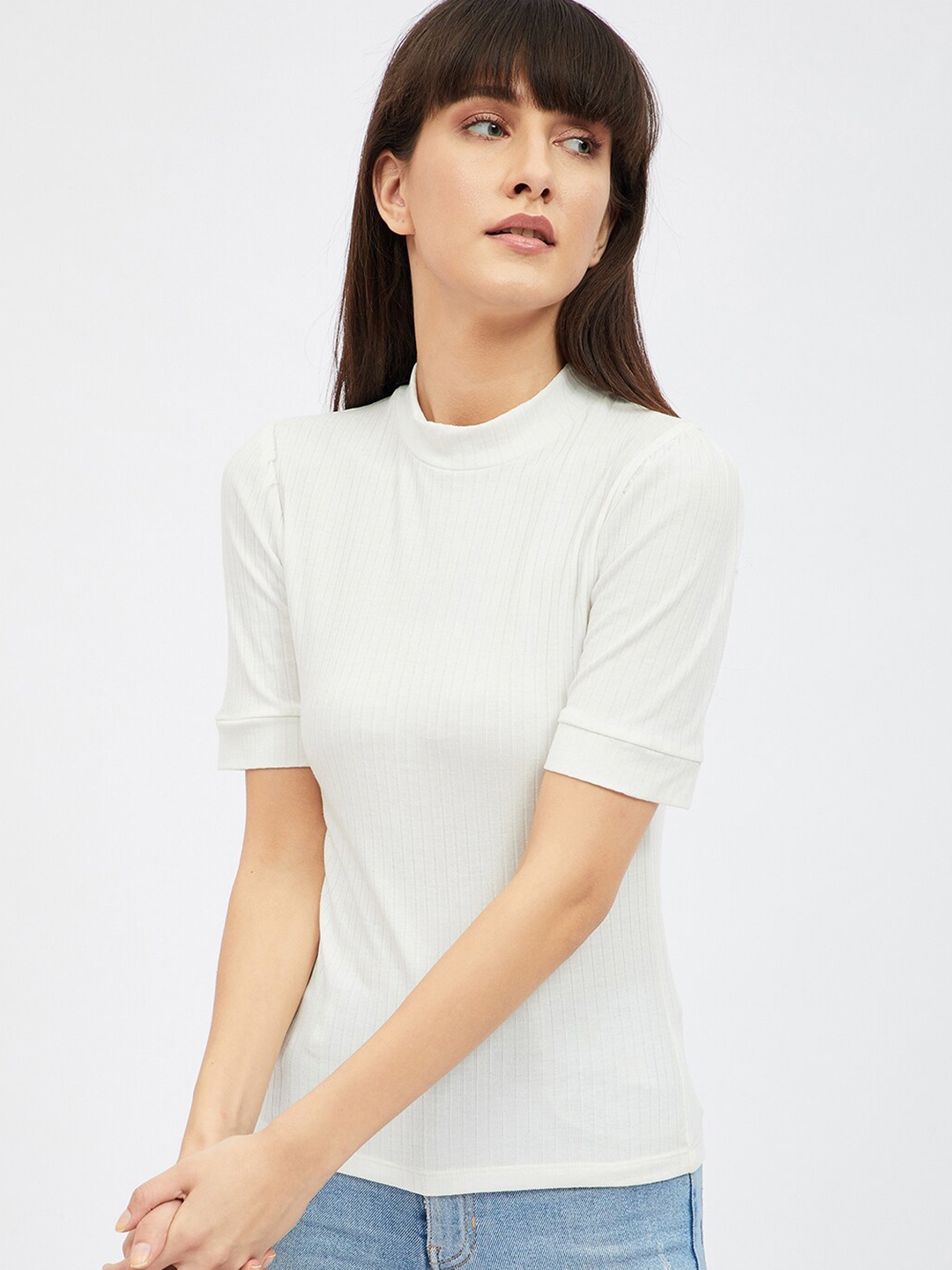 

Harpa White High Neck Regular Top