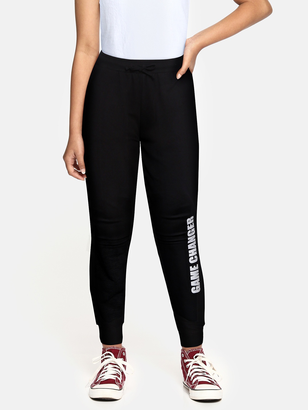 

YK Girls Black Solid Cotton Joggers with Printed Detail