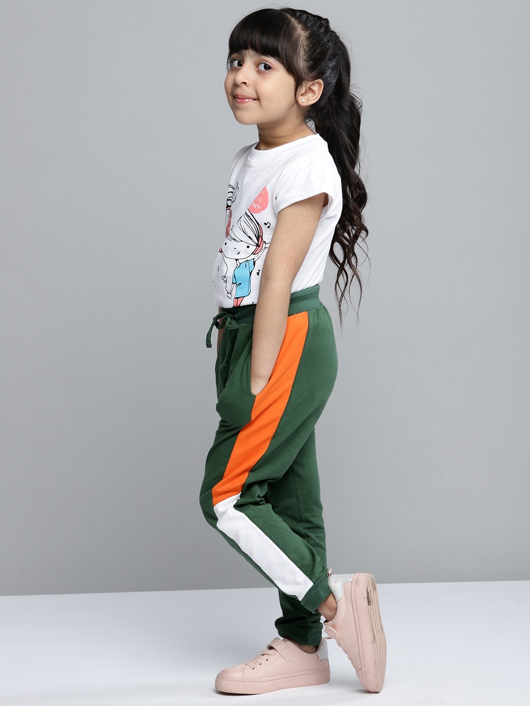 

YK Girls Olive & Orange Pure Cotton Colourblocked Joggers