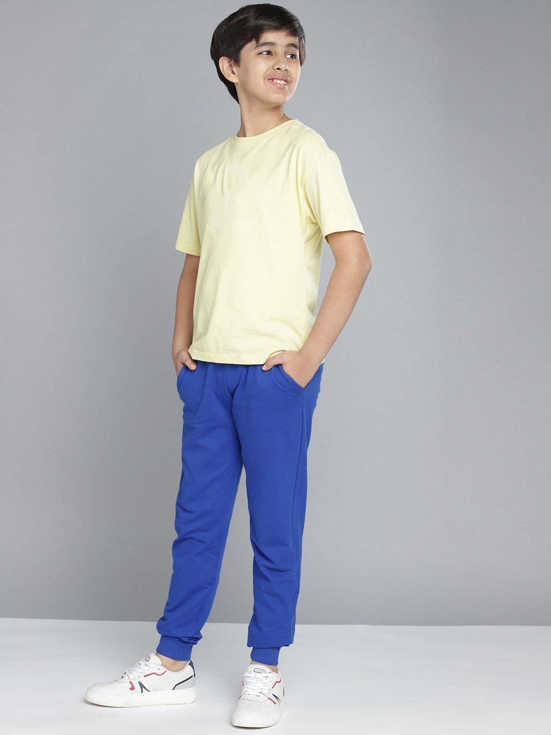 

YK Marvel Boys Blue Solid Pure Cotton Marvel Spiderman Edition Regular Fit Joggers