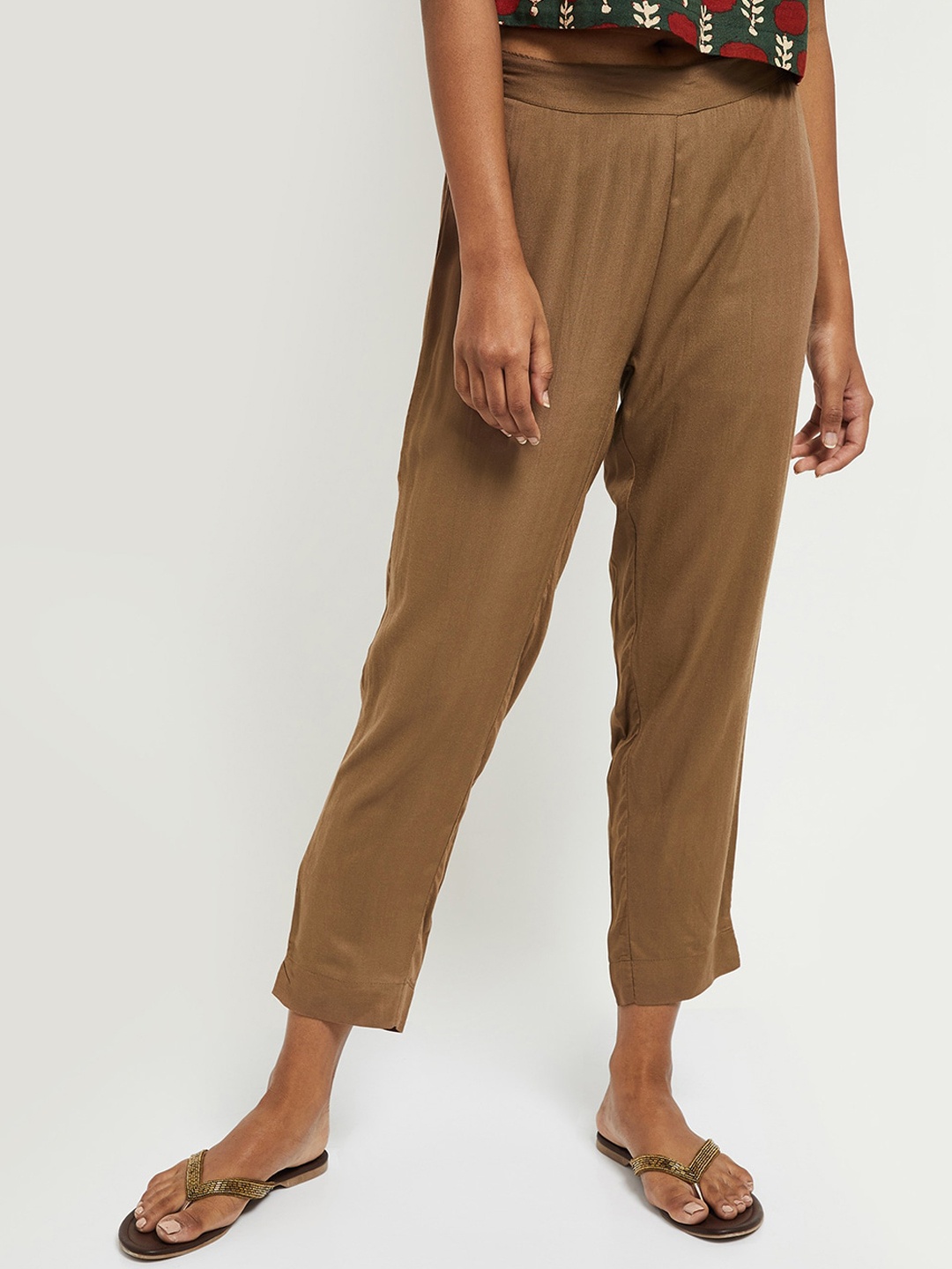 

max Women Brown Trousers