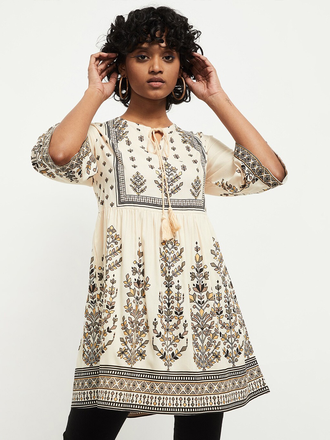

max Cream-Coloured & Black Printed Tunic