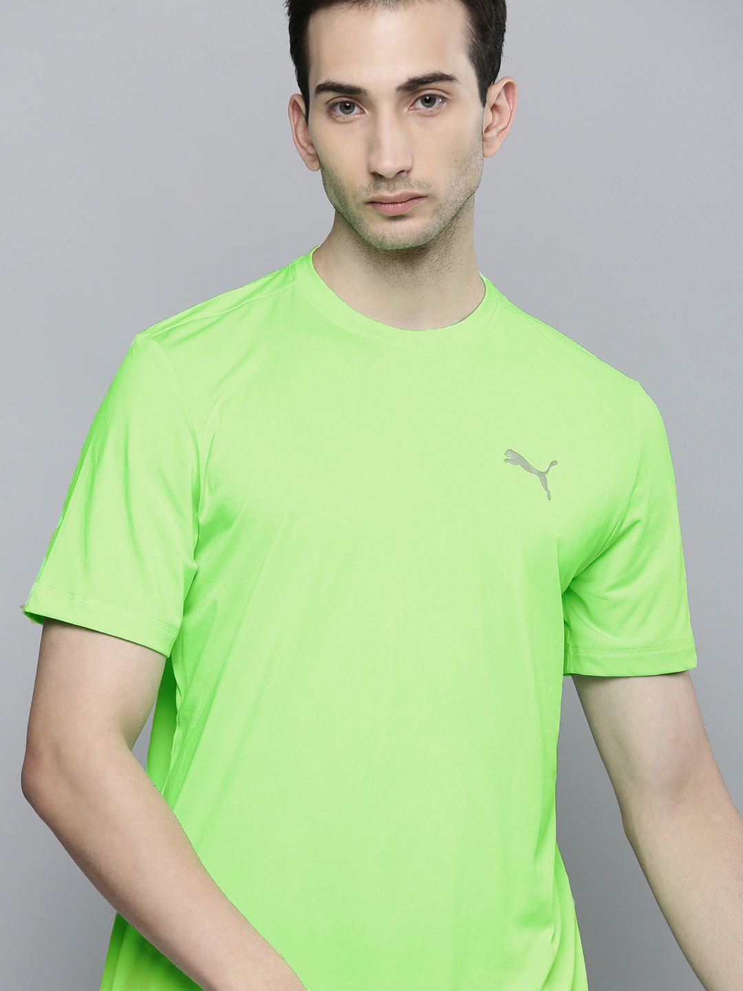 

Puma Men Green Solid Run Favorite Heather T-shirt
