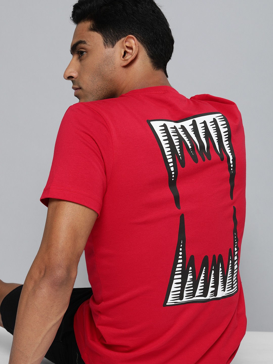 

PUMA Hoops Men Red Printed Slim Fit Pure Cotton All Net T-shirt