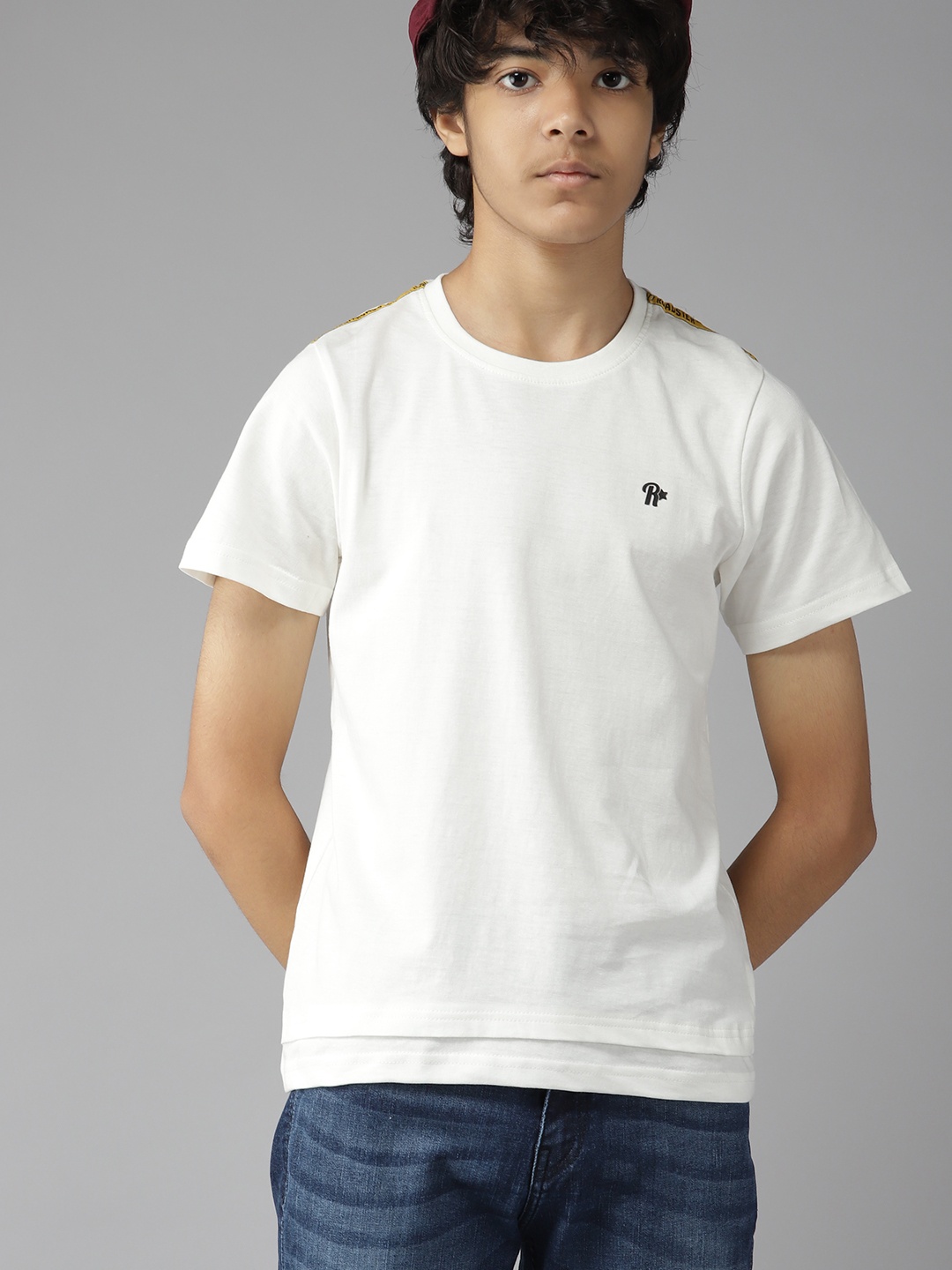 

UTH by Roadster Boys White Solid Cotton T-shirt with Brand Logo Side Taping Detail